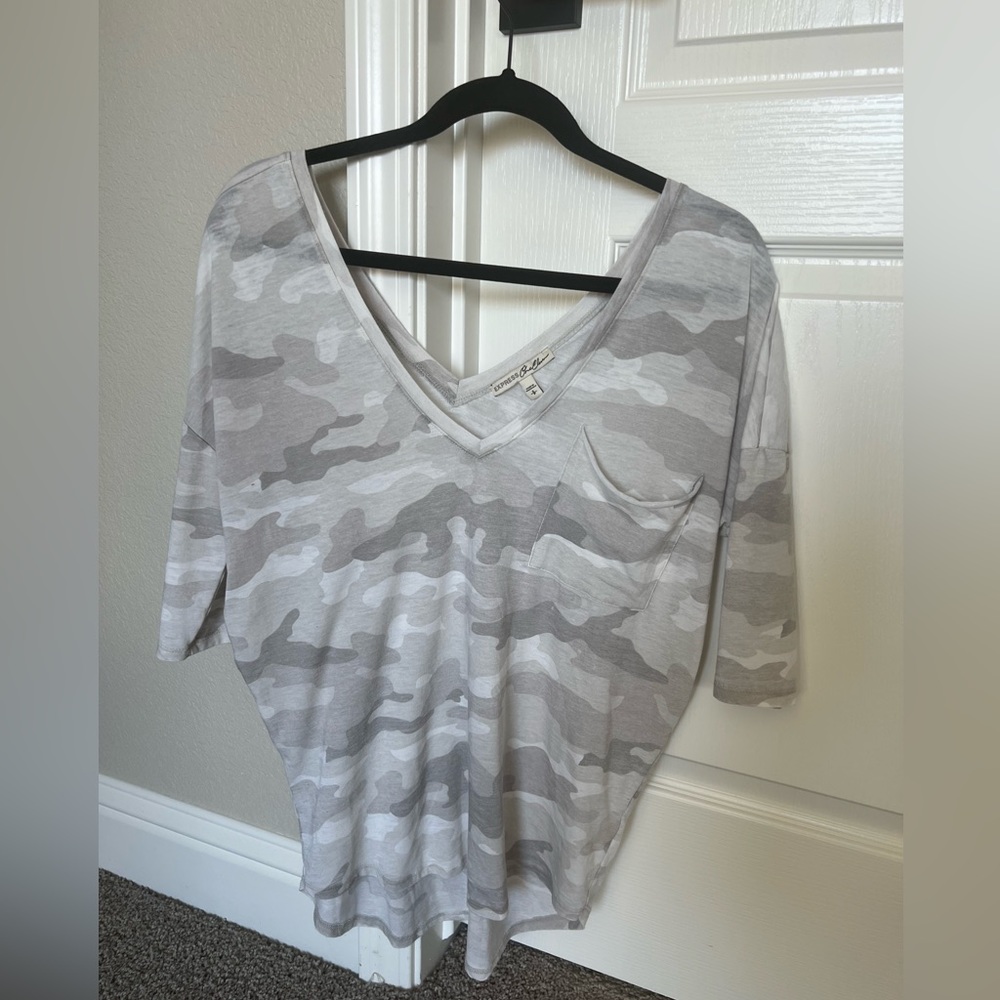 Grey camo tee